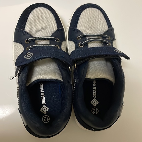 Size 12 shoes - Picture 3 of 6